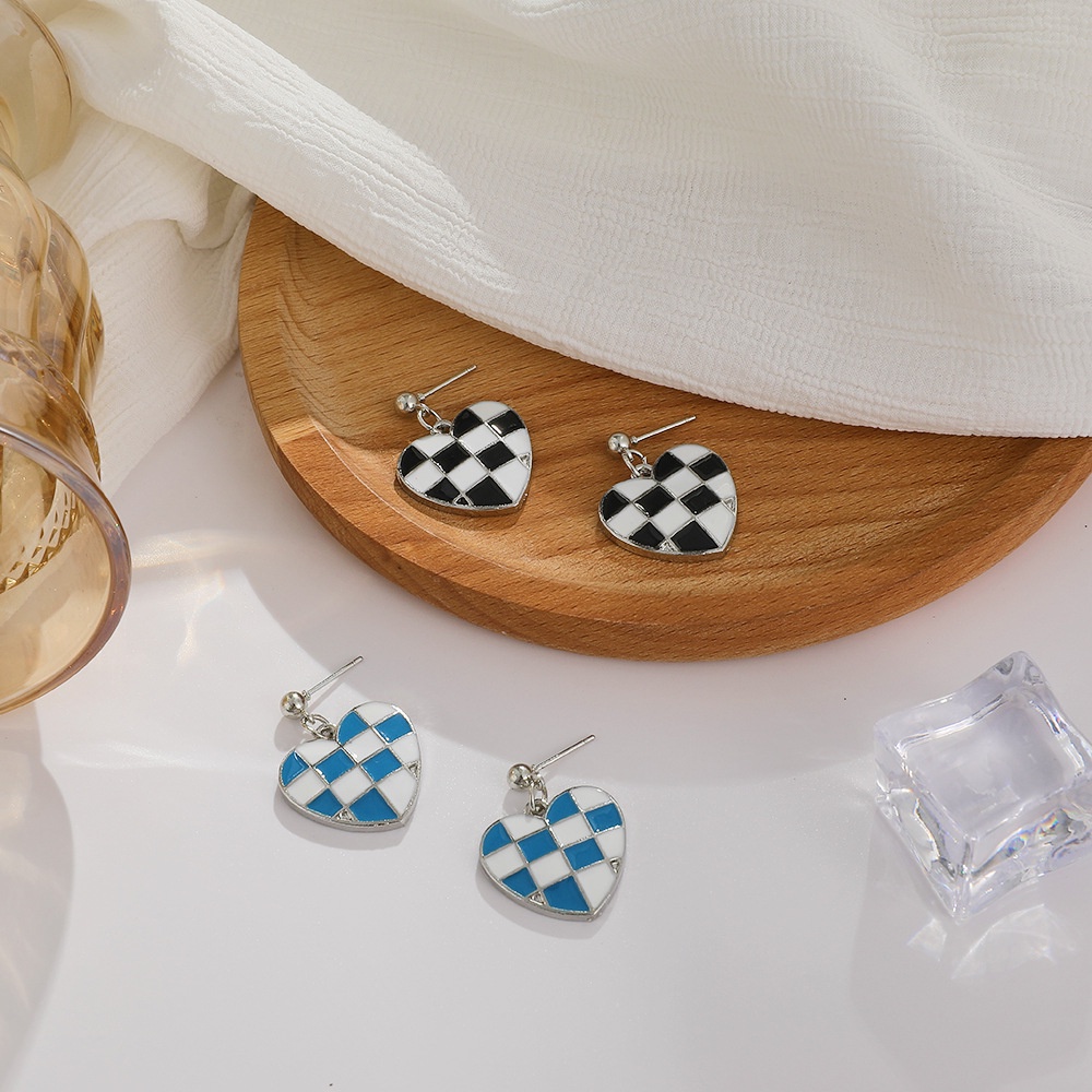 Vòng cổ/ đôi bông tai mặt hình trái tim họa tiết caro nhiều màu thời trang