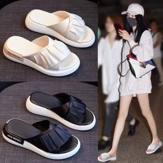 Combo 3 đôi dép và quần váy nữ