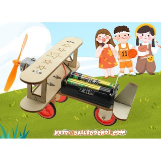 K34 chế tạo máy bay từ gỗ và động cơ