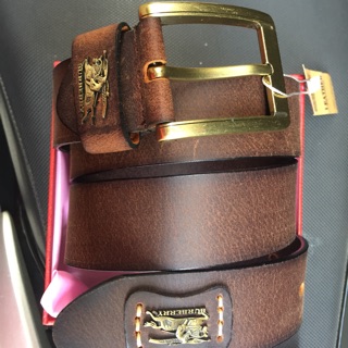 Dây nịt Burberry đầu khoá Đồng