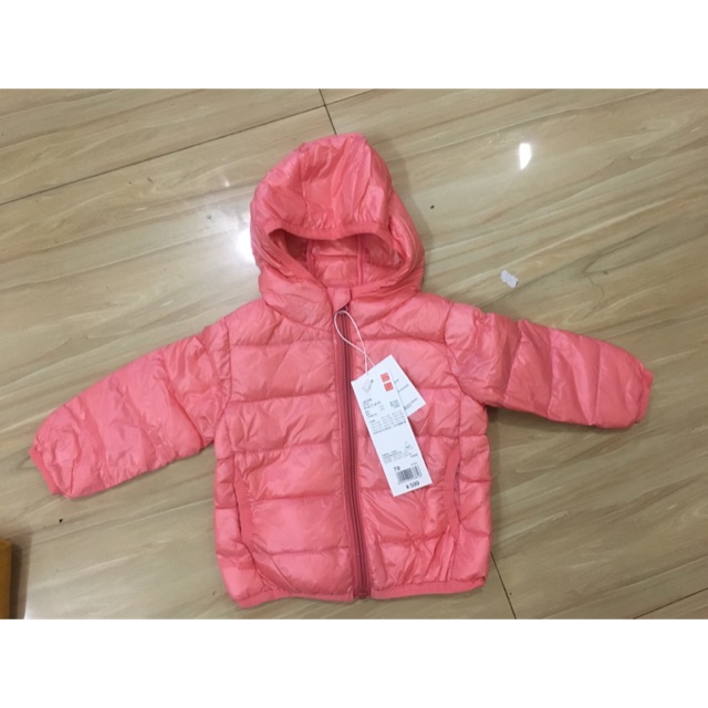 Áo phao lông vũ cho các bé về liên tùng tục^^ 12kg-16kg nhé Khách lấy cứ gọi e nhé Bao chất bao giá Lẻ 290k/1 áo .....