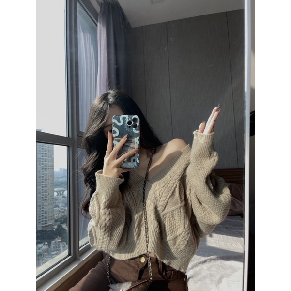 Áo len - Quần jeans nâu