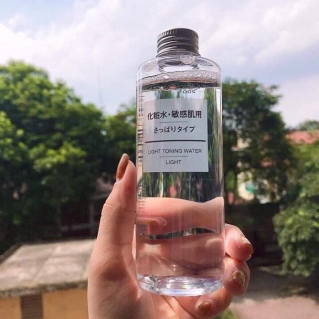 Toner Muji Light Toning Water 200ml