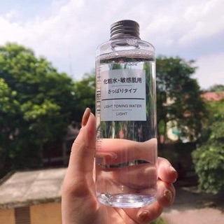 Toner Muji Light Toning Water 200ml