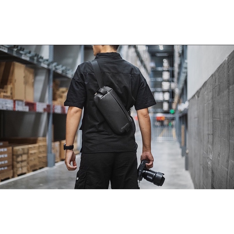 Túi đeo chéo tomtoc (usa) lightweight codura sling bag đen