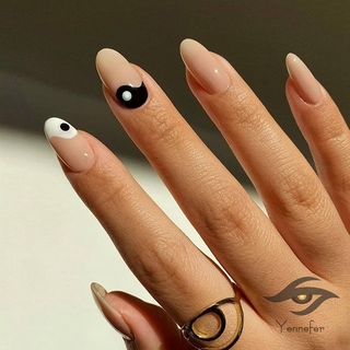 Hộp 24 Móng Tay Giả Màu Trắng Đen