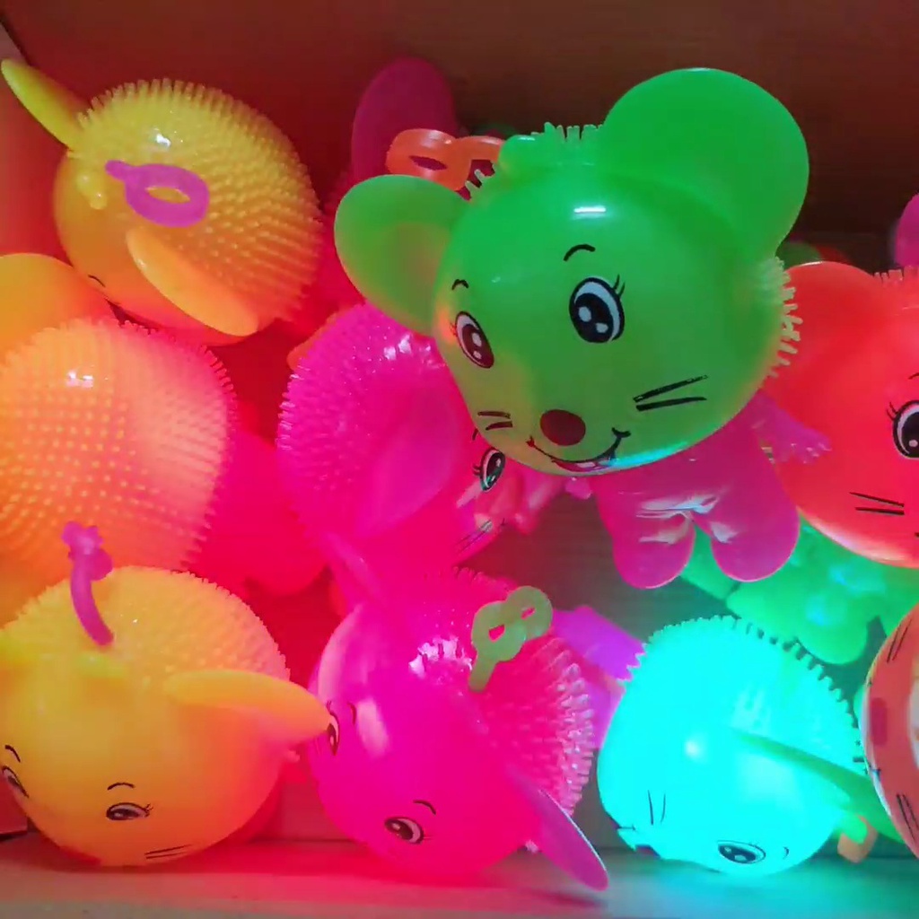 Đồ chơi Quả bóng cao su hình con chuột Doremon có đèn Led phát sáng