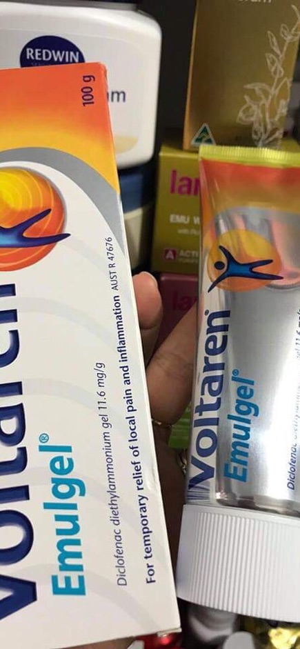 Gel xoa bóp VOLTAREN