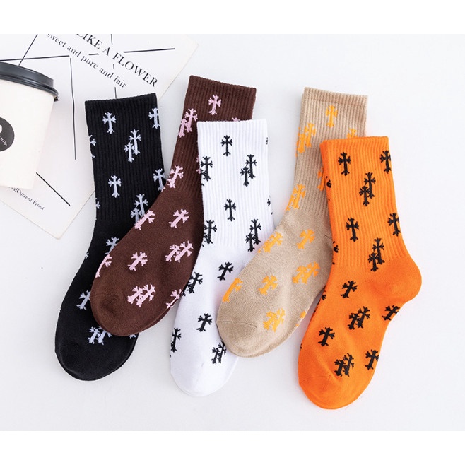 Vớ cao cổ BEE Unisex phong cách thể thao, trẻ trung &amp; năng động.