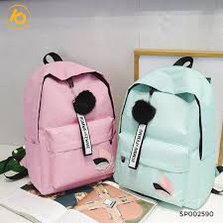 CẶP NỮ ĐƯỢC NHIỀU BẠN SĂN ĐÓN