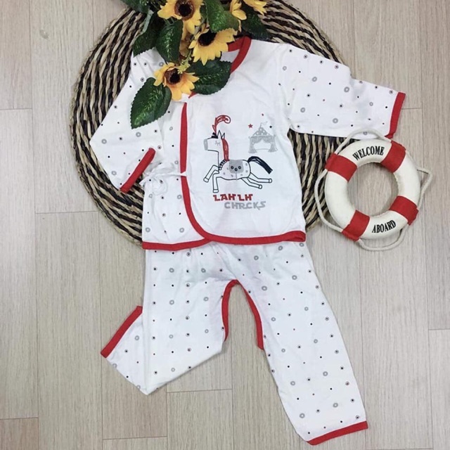 Combo 4 bộ sơ sinh quảng châu cho bé