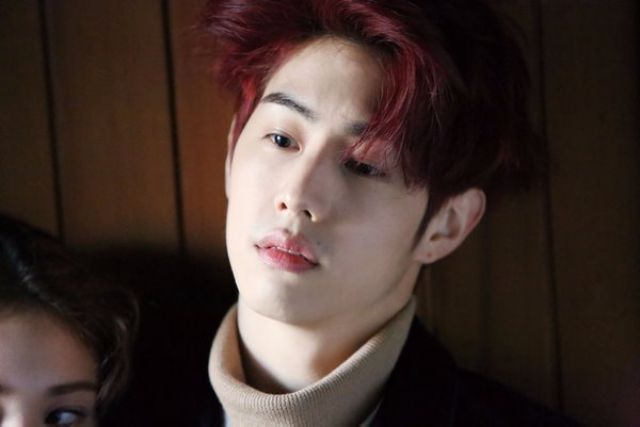 Tạp chí Hàn Quốc 1st Look Nu'est, Somi, Got7 Mark, Fromis9