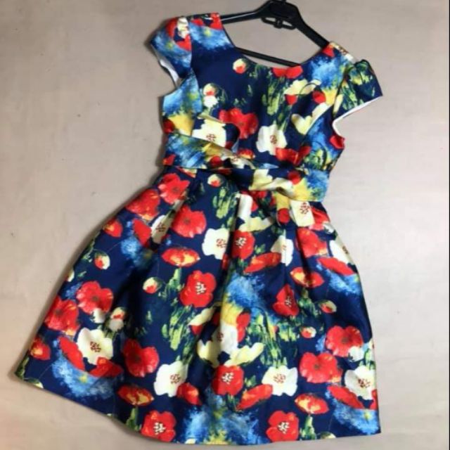Đầm hoạ tiết dáng xoè