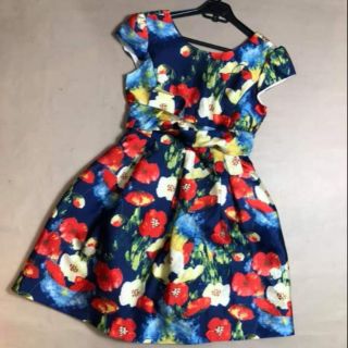 Đầm hoạ tiết dáng xoè