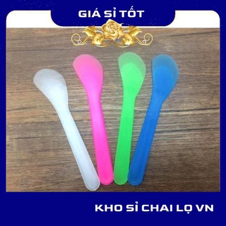Que nhựa dùng trong spa , muỗng kem , dụng cụ mỹ phẩm , phụ kiện du lịch