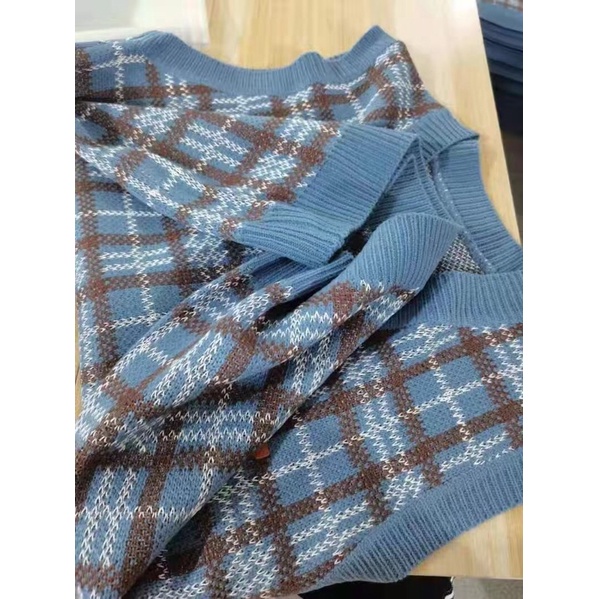 Áo Gile Xanh Kẻ Ulzzang  Phong cách Hàn Quốc Quảng Châu loại 1 Ảnh Thật Phía sau ,chất dệt Kim Cổ chữ V mẫu 2021 | BigBuy360 - bigbuy360.vn