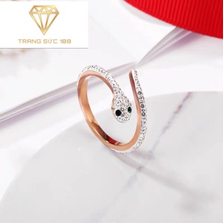 Nhẫn titan ko đEn rắn đính đá NT080