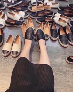 Giày slip on đế cói
