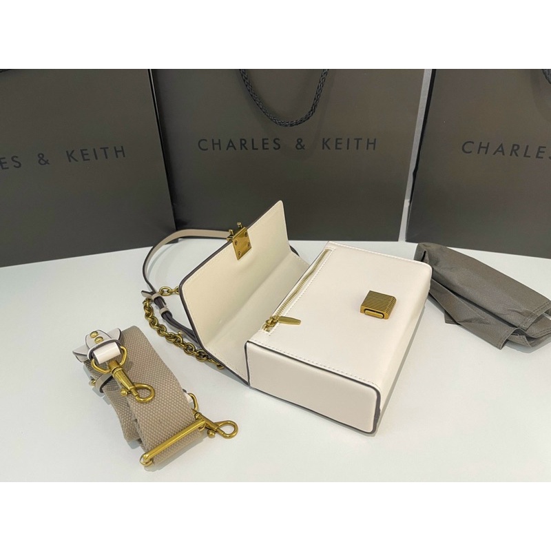 CLUTCH CNK METALLIC PUSH LOCK ❤️