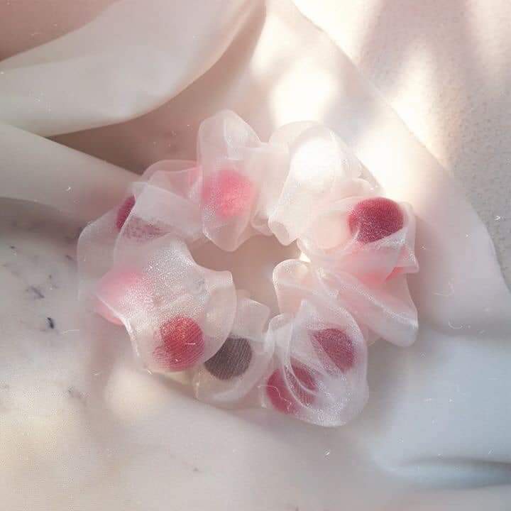 Cột tóc Scrunchies pompom