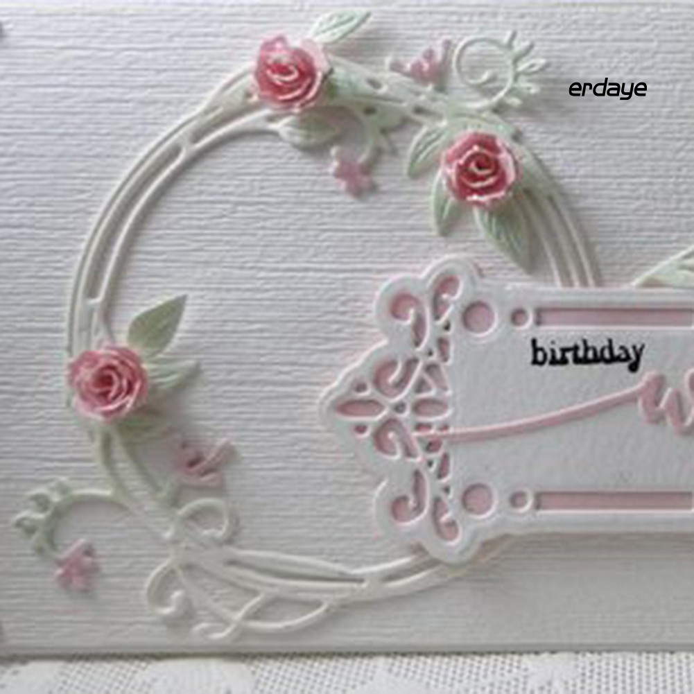 Tấm khuôn cắt giấy kim loại tạo hình vòng hoa lá xinh xắn dành cho trang trí