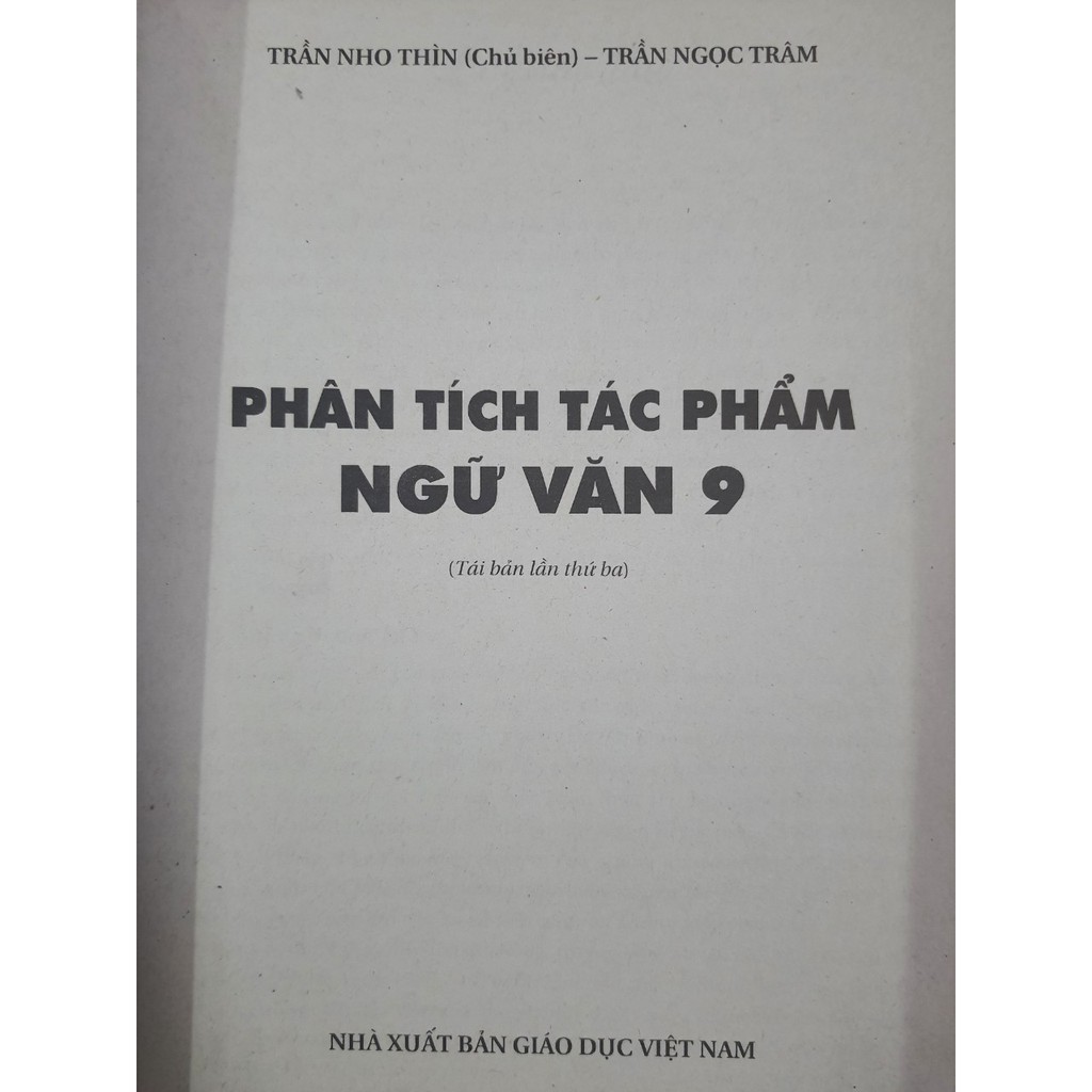 Sách - Phân tích tác phẩm Ngữ văn 9