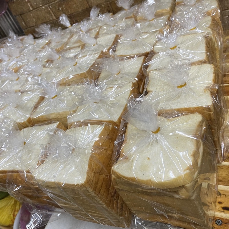 SANDWICH LẠT NGUYÊN CÂY Cắt Sẵn BIG SIZE 12x12x18 - BÁNH SẢN XUẤT MỖI NGÀY BẢO ĐẢM THƠM NGON - GIAO HOẢ TỐC 2H TPHCM