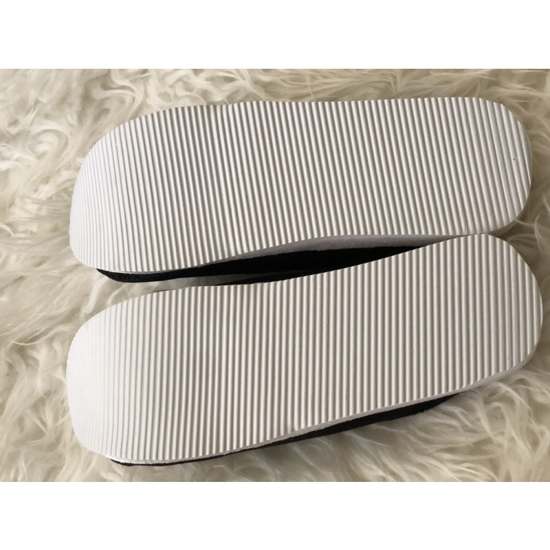 Hài nhung đen mũi cong cho nam và nữ