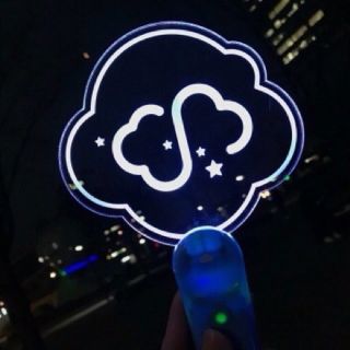đèn LED phát sáng cầm tay cổ vũ