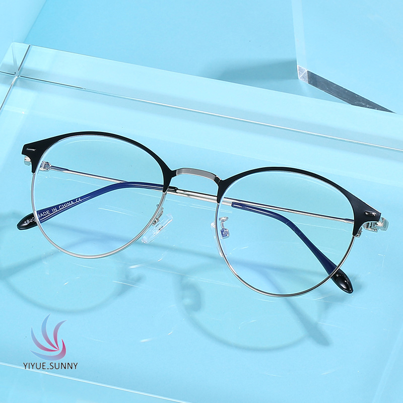 Kính đổi màu chống ánh sáng xanh bảo vệ mắt cho nam và nữ
