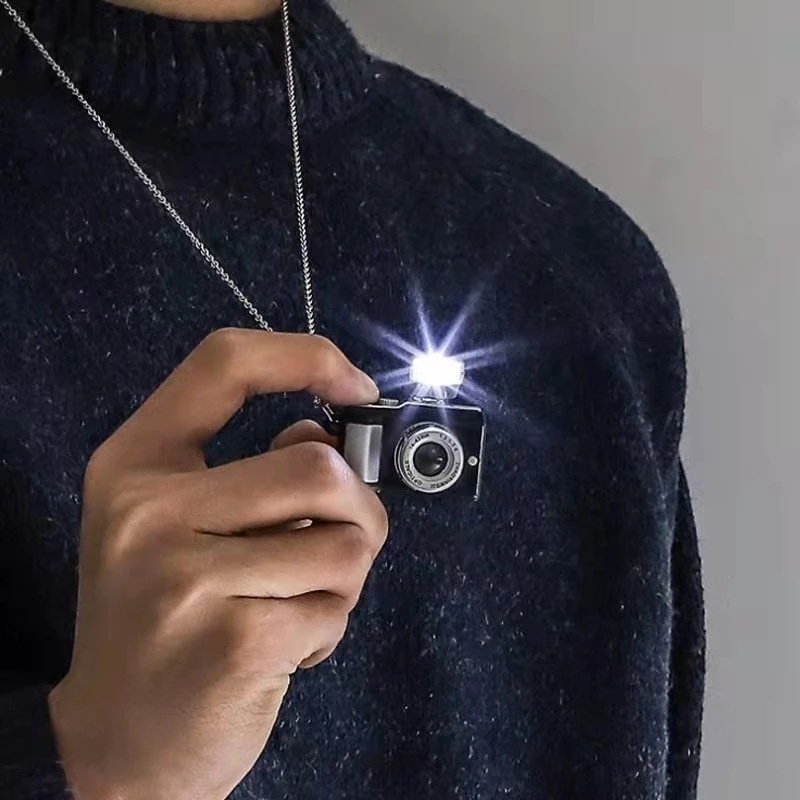 [Amazinglife] Vòng Cổ Dây Xích Dài Mặt Hình Máy Ảnh Đèn Flash Nhỏ Cổ Điển Punk Phát Sáng Quyến Rũ Cho Nữ