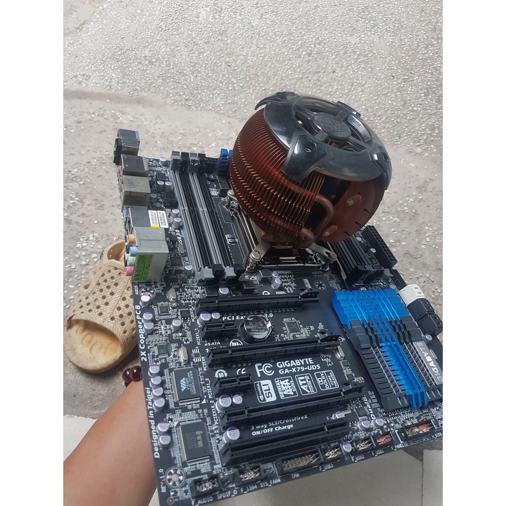 bo mạch chủ khủng long sabertooth X79 main bo X79 sóc ket 2011 kèm cpu i73930k