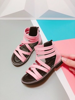 Sandal chiến binh cho các bé gái