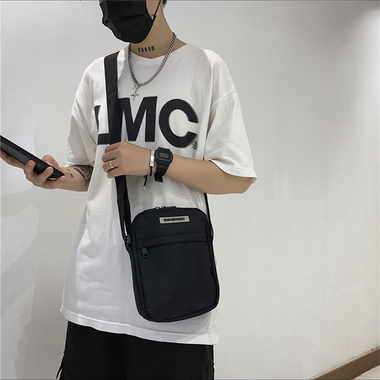 Túi đeo chéo FEAR OF GOD FOG ESSENTIALS thời trang năng động
 | BigBuy360 - bigbuy360.vn