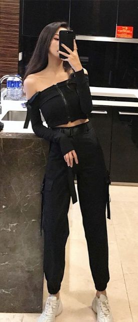 (sẵn) mua 1 tặng 1 set áo trễ vai quần kaki dây đai | BigBuy360 - bigbuy360.vn