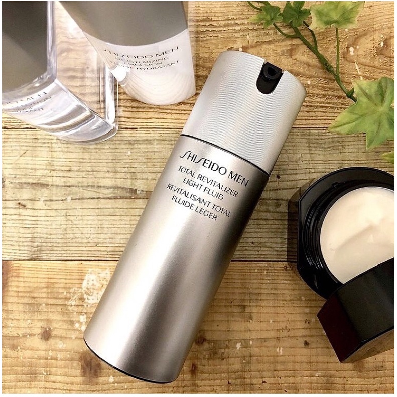 Sữa dưỡng da cho nam - Shiseido Men Total Revitalizer Light Fluid ᴘʜᴀɴᴅɪᴇᴍᴍʏ997 Ⓡ