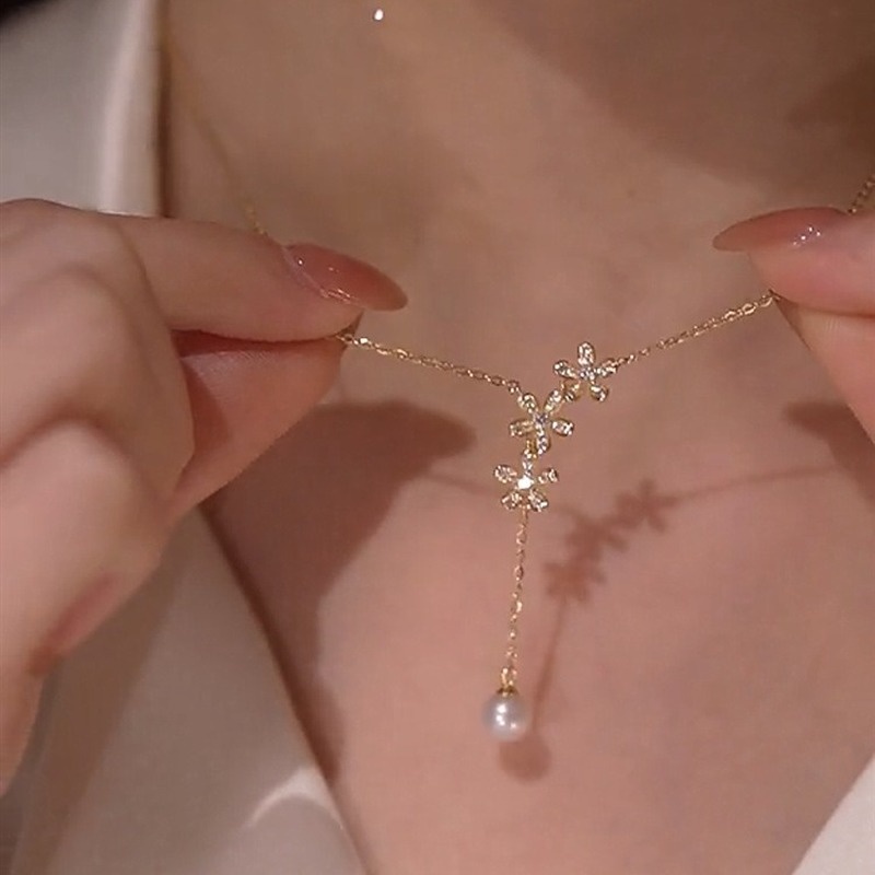 Vòng cổ Hình Hoa Đính Đá Zircon Thời Trang Cho Nữ