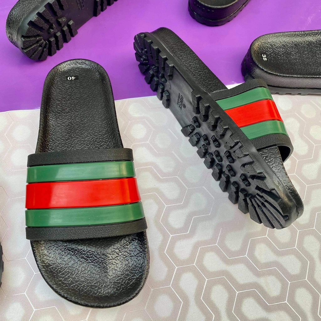 Dép Lê Bảo Bình