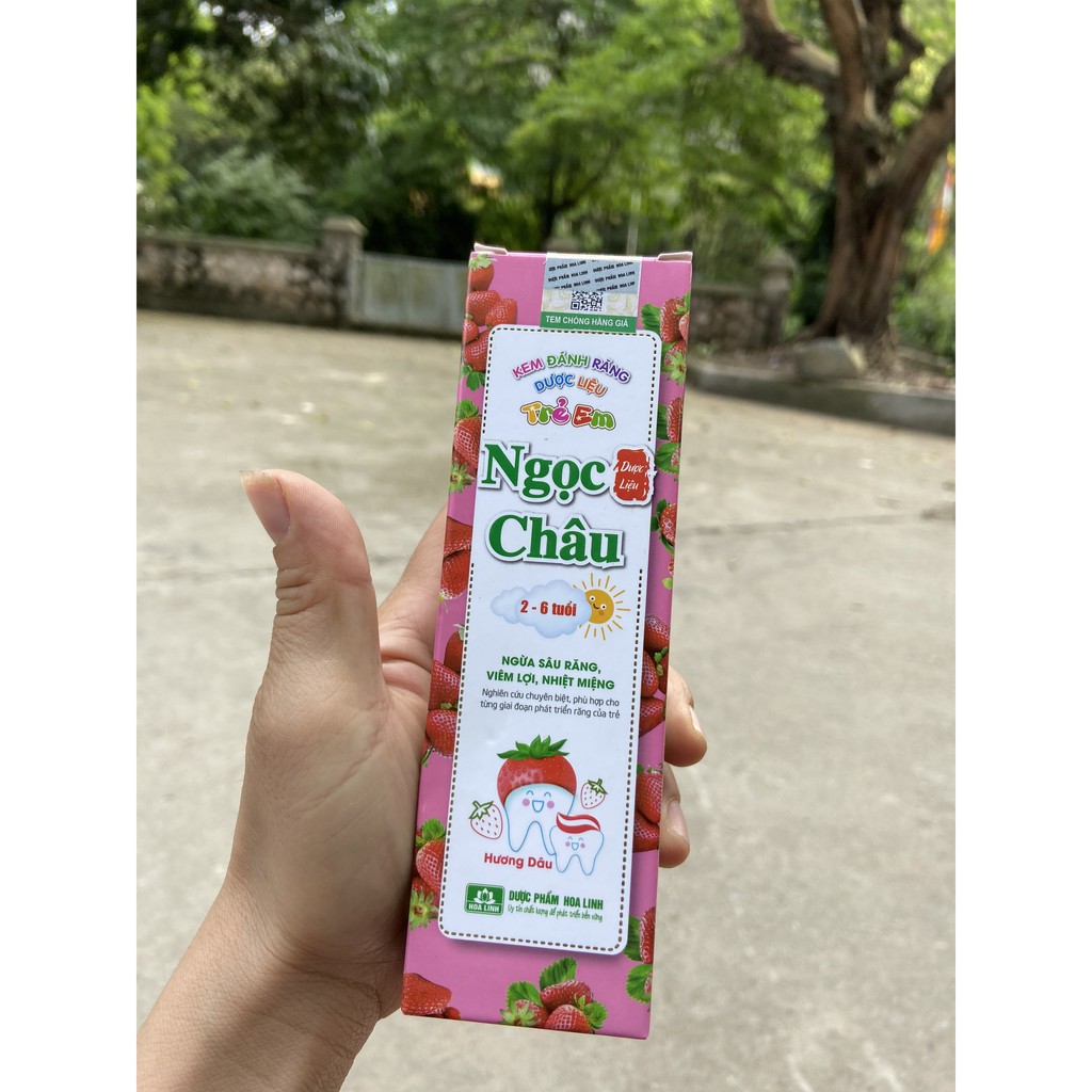 KEM ĐÁNH RĂNG DƯỢC LIỆU TRẺ EM NGỌC CHÂU HƯƠNG DÂU TỪ 2-6 tuổi 50G