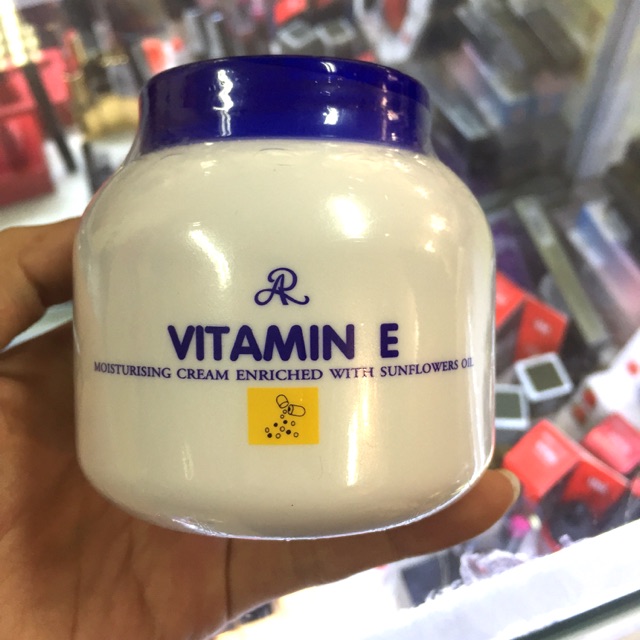 KEM DƯỠNG DA VITAMIN E hàng Thái