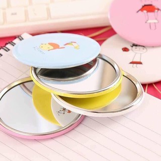 Gương mini nhỏ gọn dễ thương