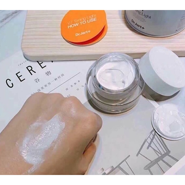 Kem Dưỡng Trắng Da V7 Toning Light Dr.Jart+ (50ml) - Hàn Quốc