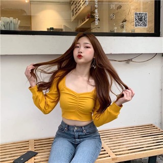 Áo kiểu cổ U tay dài