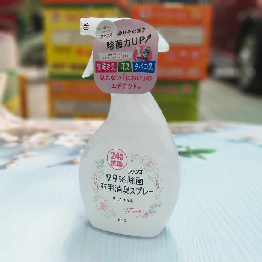 xịt thơm và kháng khuẩn quần áo hương hoa 388ml, xịt khử mùi và diệt khuẩn quần áo tới 99% suốt 24h nội địa nhật