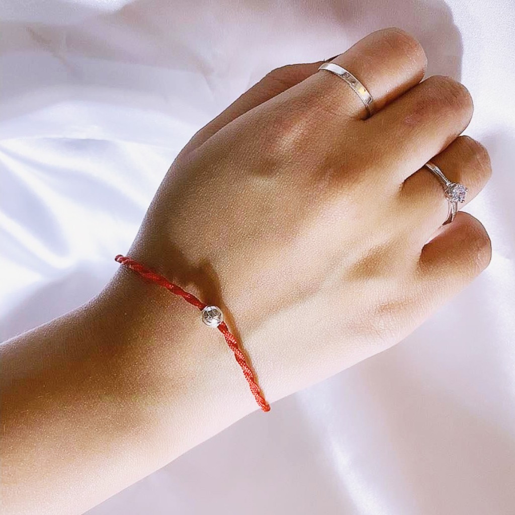 Vòng tay chỉ đỏ bi bạc 21 Centimeters | BigBuy360 - bigbuy360.vn