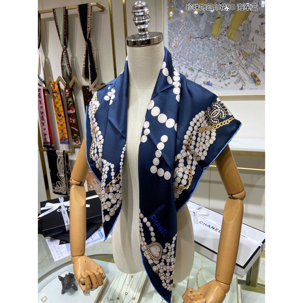 Khăn Quàng Cổ Lụa Vuông In Chữ CC Thời Trang Cho Nữ