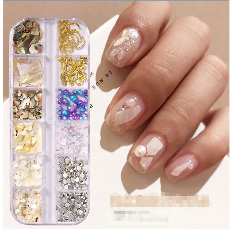 charm trang trí nail
