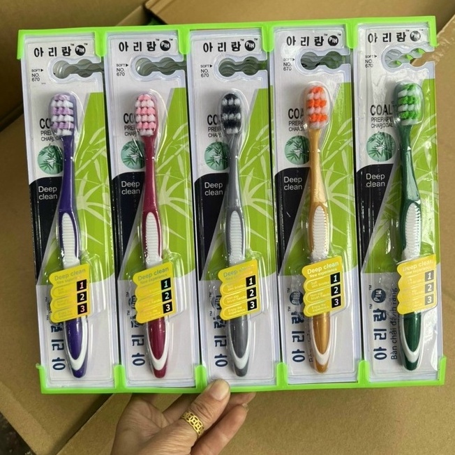 Bàn Chải Đánh Răng Than Tre FORMULA NO.670/680