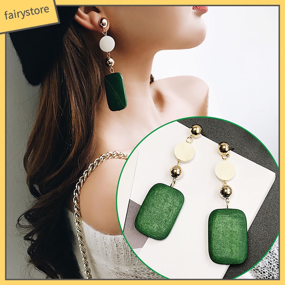 Đôi Hoa Tai Nữ Bằng Gỗ Phong Cách Retro Xinh Xắn