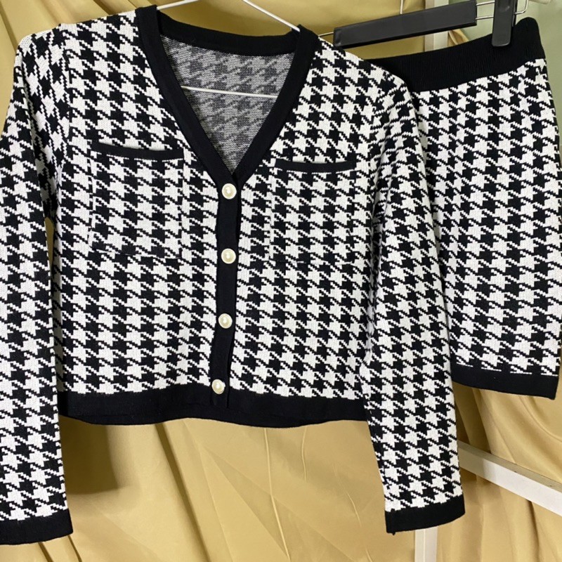 Set len đen trắng